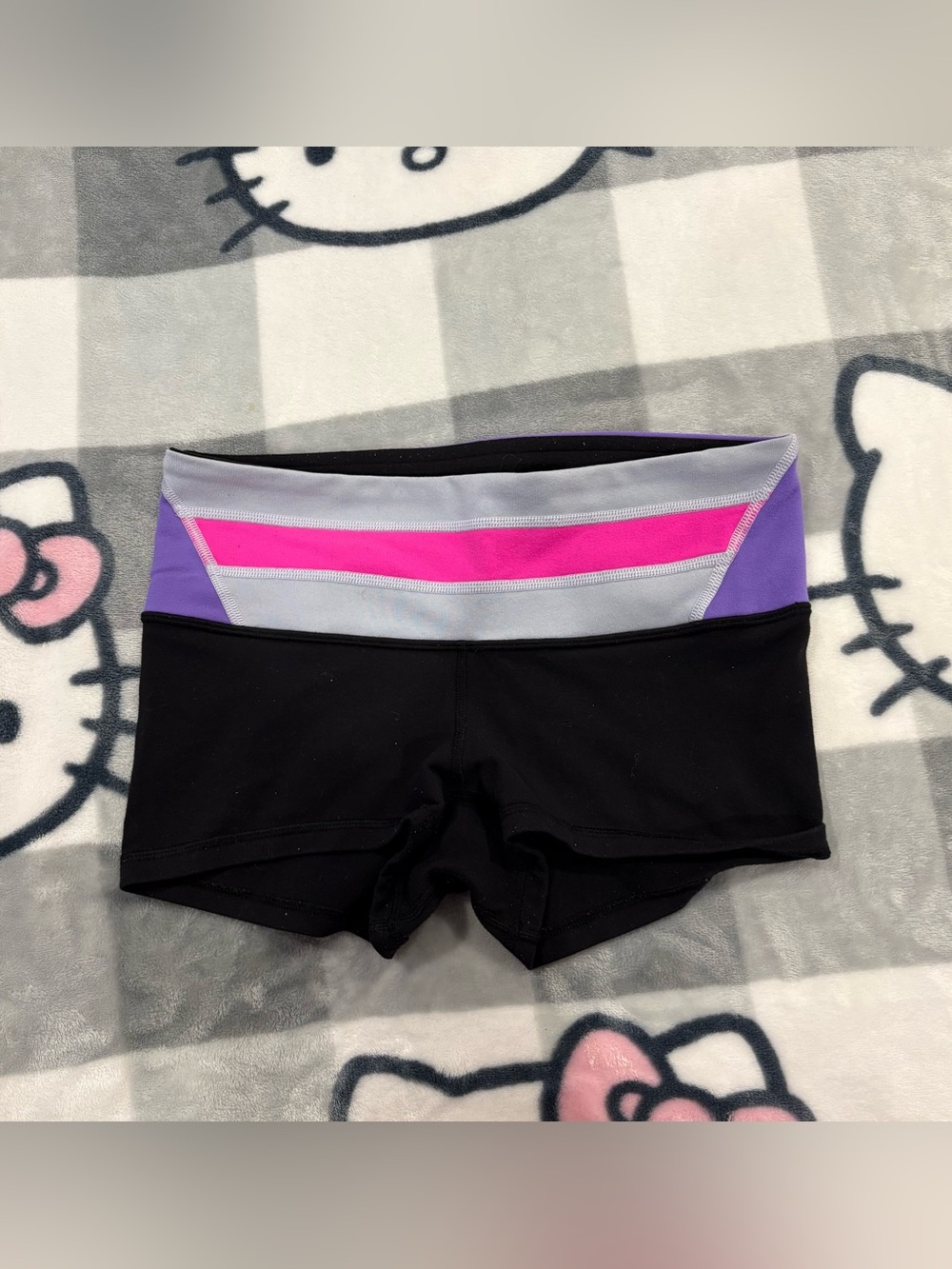 Lululemon Colourblock Short Shorts